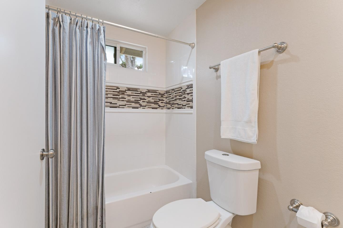 Detail Gallery Image 20 of 34 For 6935 Long Valley Spur, Castroville,  CA 95012 - 3 Beds | 2 Baths