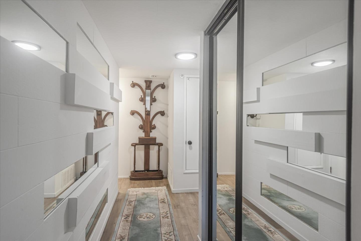 Detail Gallery Image 2 of 33 For 3334 Brittan Ave #9,  San Carlos,  CA 94070 - 2 Beds | 2 Baths