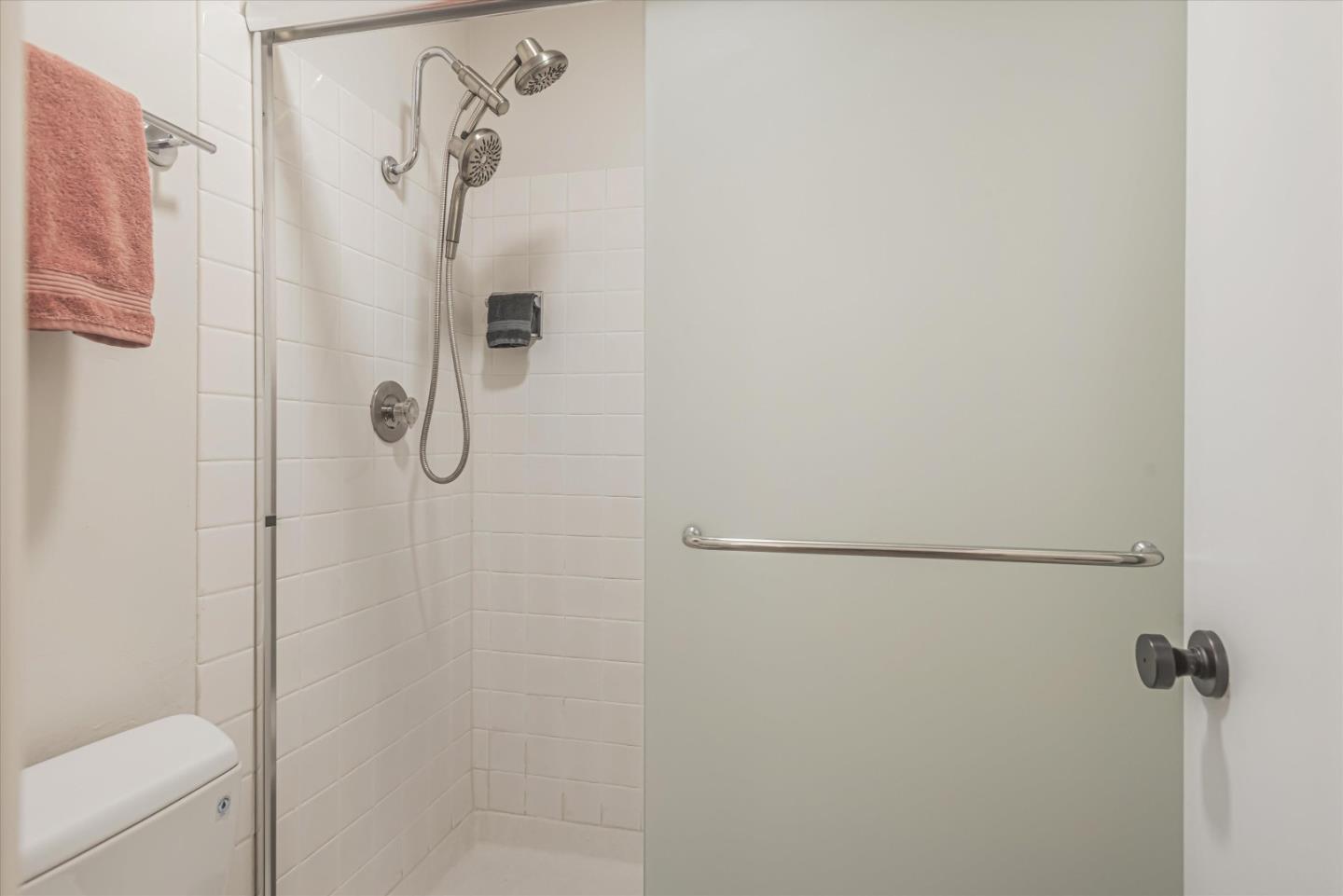 Detail Gallery Image 23 of 33 For 3334 Brittan Ave #9,  San Carlos,  CA 94070 - 2 Beds | 2 Baths