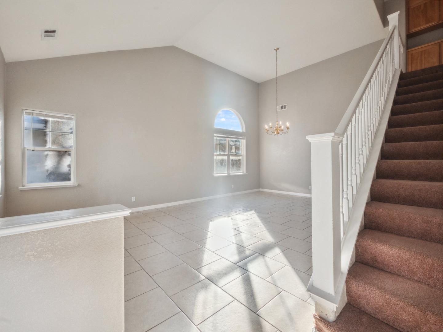 Detail Gallery Image 14 of 30 For 1709 Mills Dr, Los Banos,  CA 93635 - 3 Beds | 2/1 Baths