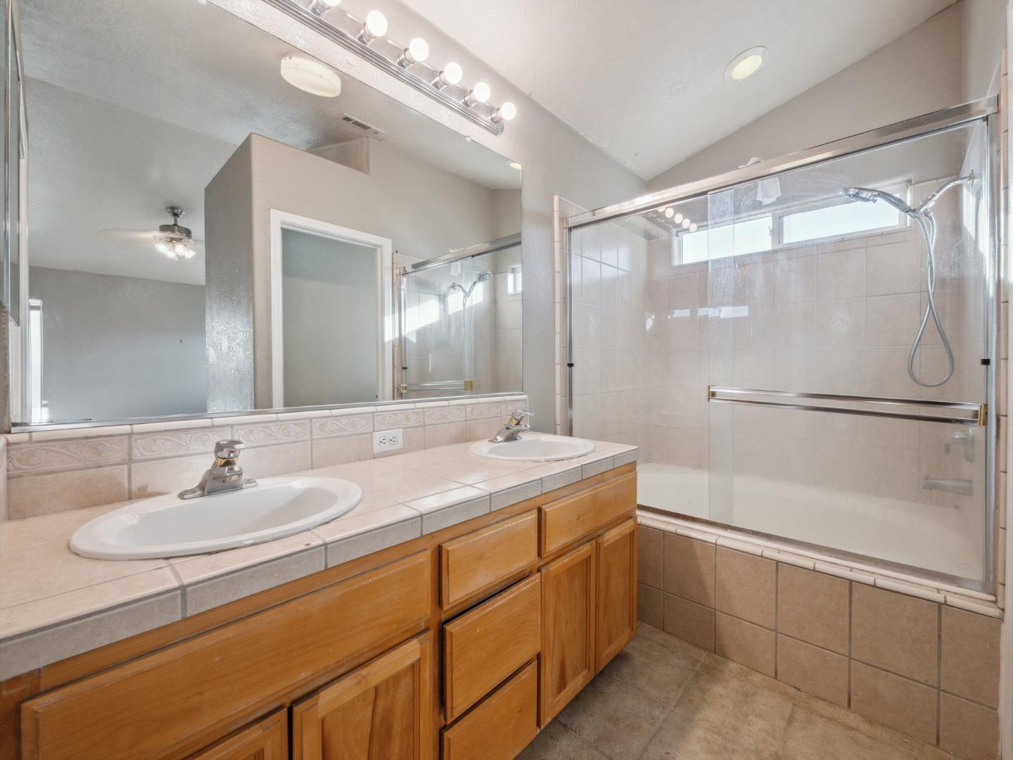 Detail Gallery Image 22 of 30 For 1709 Mills Dr, Los Banos,  CA 93635 - 3 Beds | 2/1 Baths