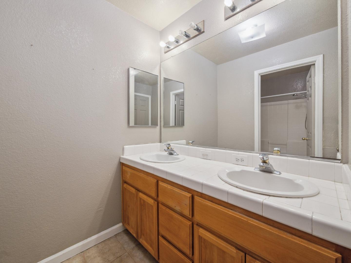 Detail Gallery Image 25 of 30 For 1709 Mills Dr, Los Banos,  CA 93635 - 3 Beds | 2/1 Baths