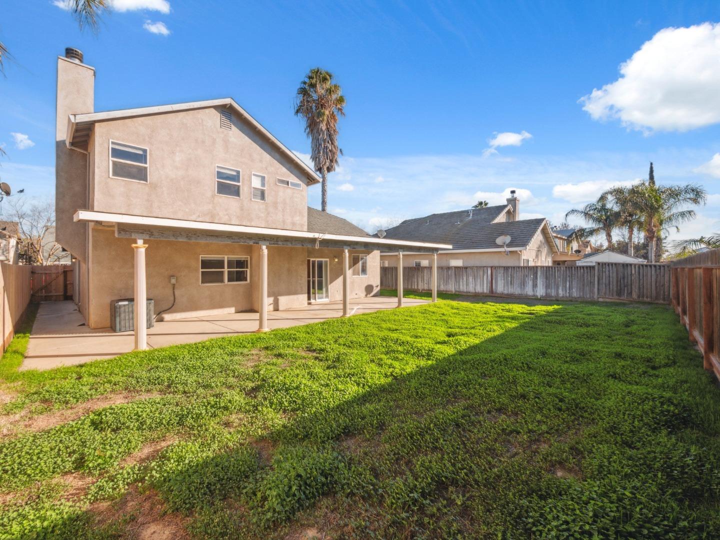 Detail Gallery Image 5 of 30 For 1709 Mills Dr, Los Banos,  CA 93635 - 3 Beds | 2/1 Baths