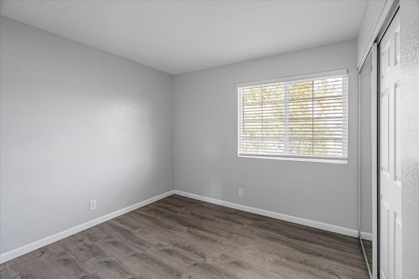 Detail Gallery Image 10 of 17 For 2896 Tuers Rd, San Jose,  CA 95121 - 4 Beds | 2/1 Baths