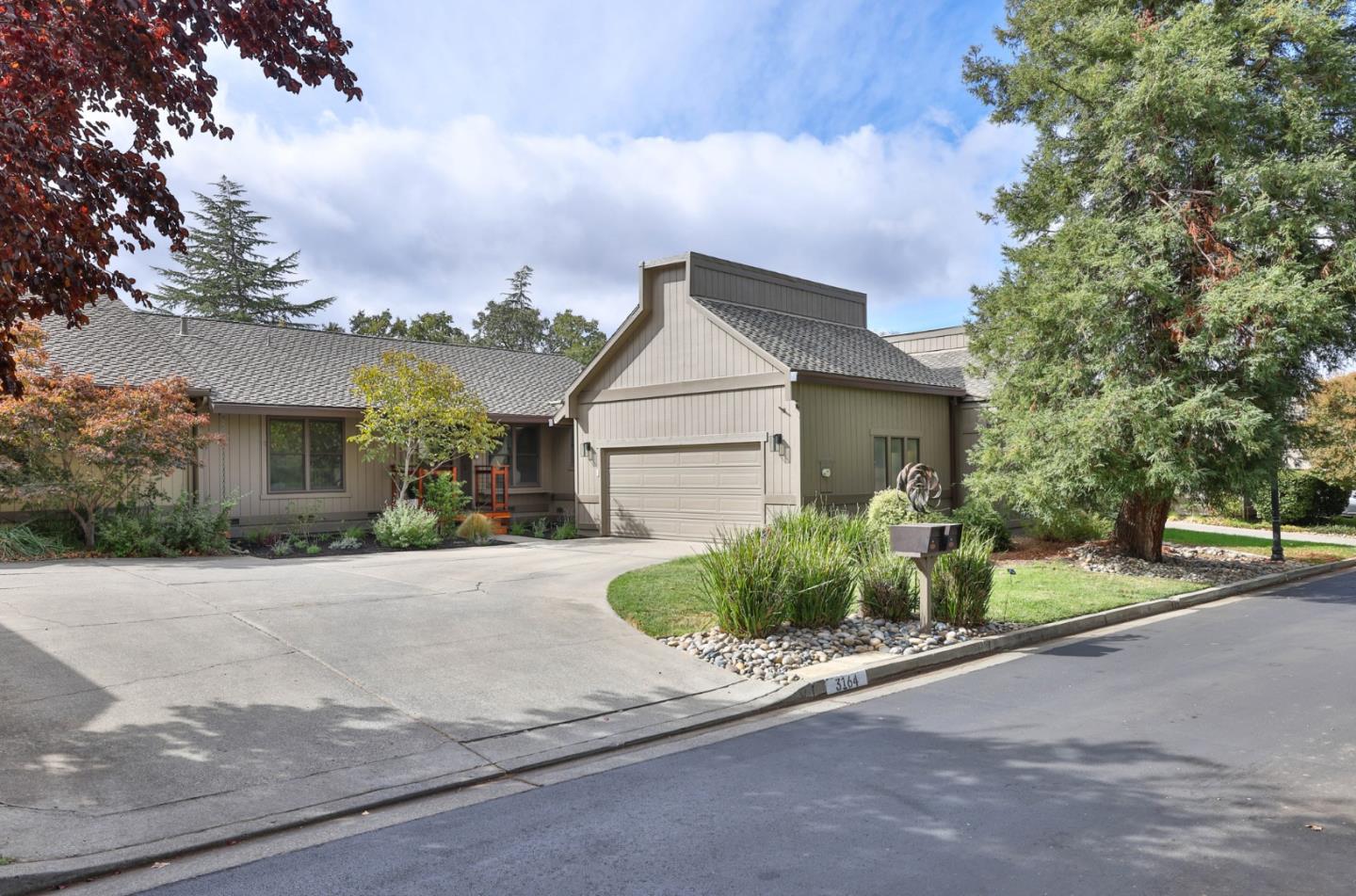 Detail Gallery Image 1 of 42 For 3164 Hambletonian Ln, Walnut Creek,  CA 94598 - 2 Beds | 2 Baths