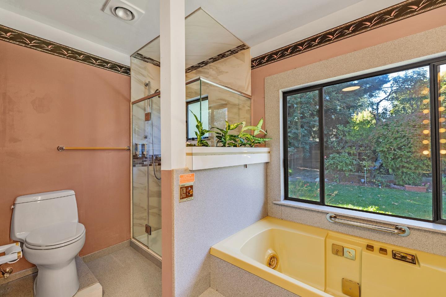 Detail Gallery Image 21 of 43 For 1808 Fallen Leaf Lane, Los Altos,  CA 94024 - 3 Beds | 2/1 Baths