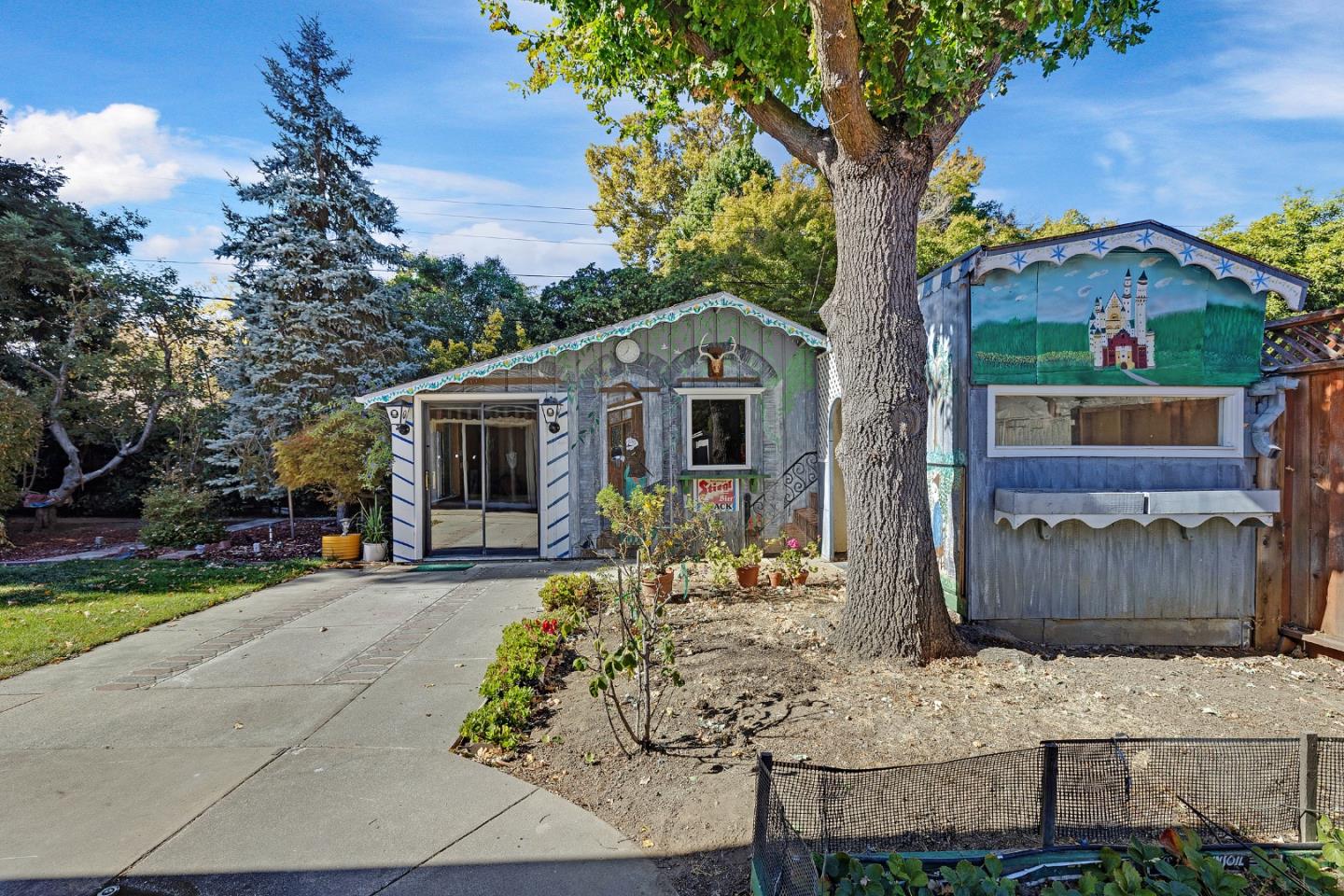 Detail Gallery Image 35 of 43 For 1808 Fallen Leaf Lane, Los Altos,  CA 94024 - 3 Beds | 2/1 Baths