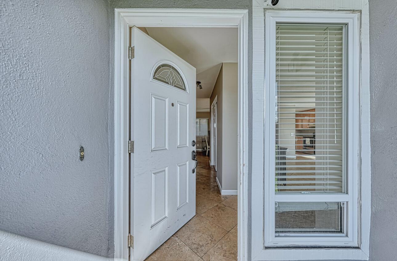 Detail Gallery Image 4 of 31 For 1705 Hilby Ave, Seaside,  CA 93955 - 3 Beds | 2 Baths