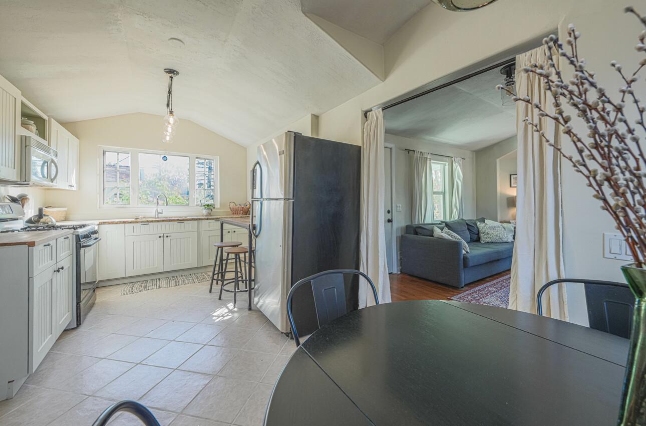 Detail Gallery Image 10 of 37 For 28 Crow Ave, Watsonville,  CA 95076 - 2 Beds | 1 Baths