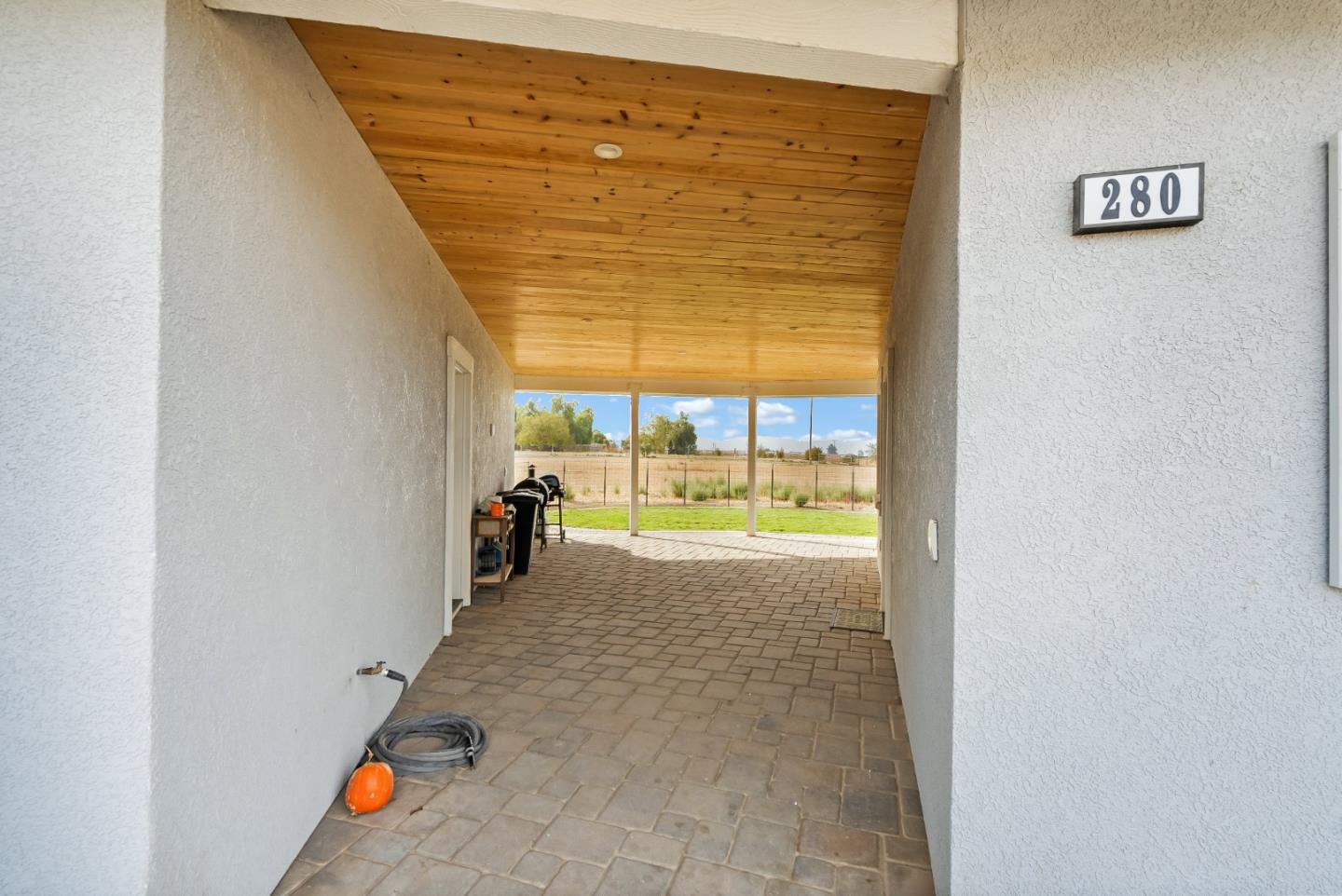 Detail Gallery Image 113 of 158 For 300 Foothill Rd, Hollister,  CA 95023 - 4 Beds | 2/1 Baths