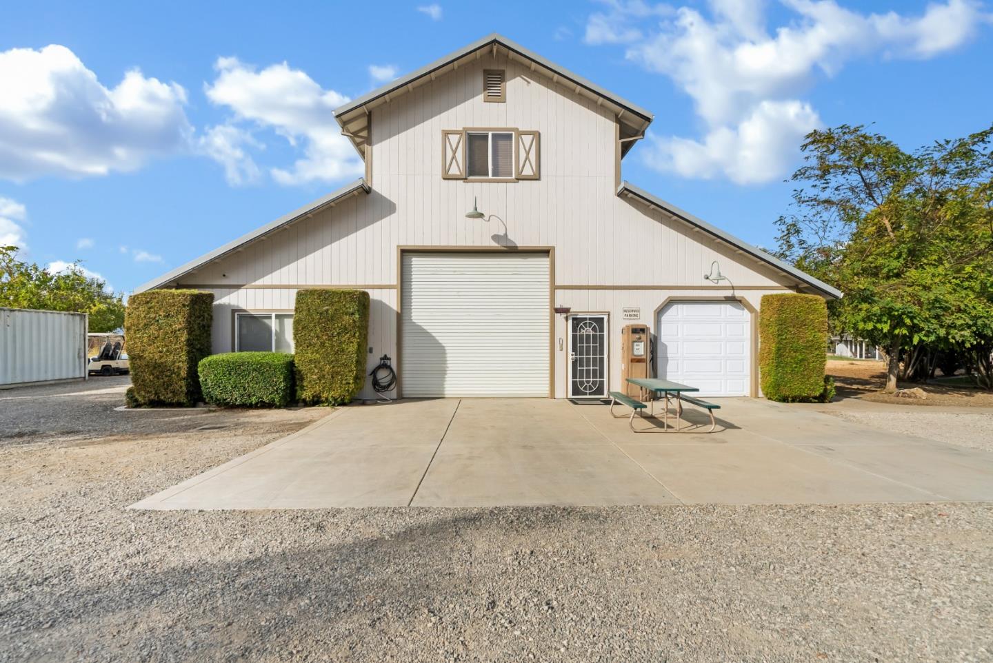 Detail Gallery Image 73 of 158 For 300 Foothill Rd, Hollister,  CA 95023 - 4 Beds | 2/1 Baths