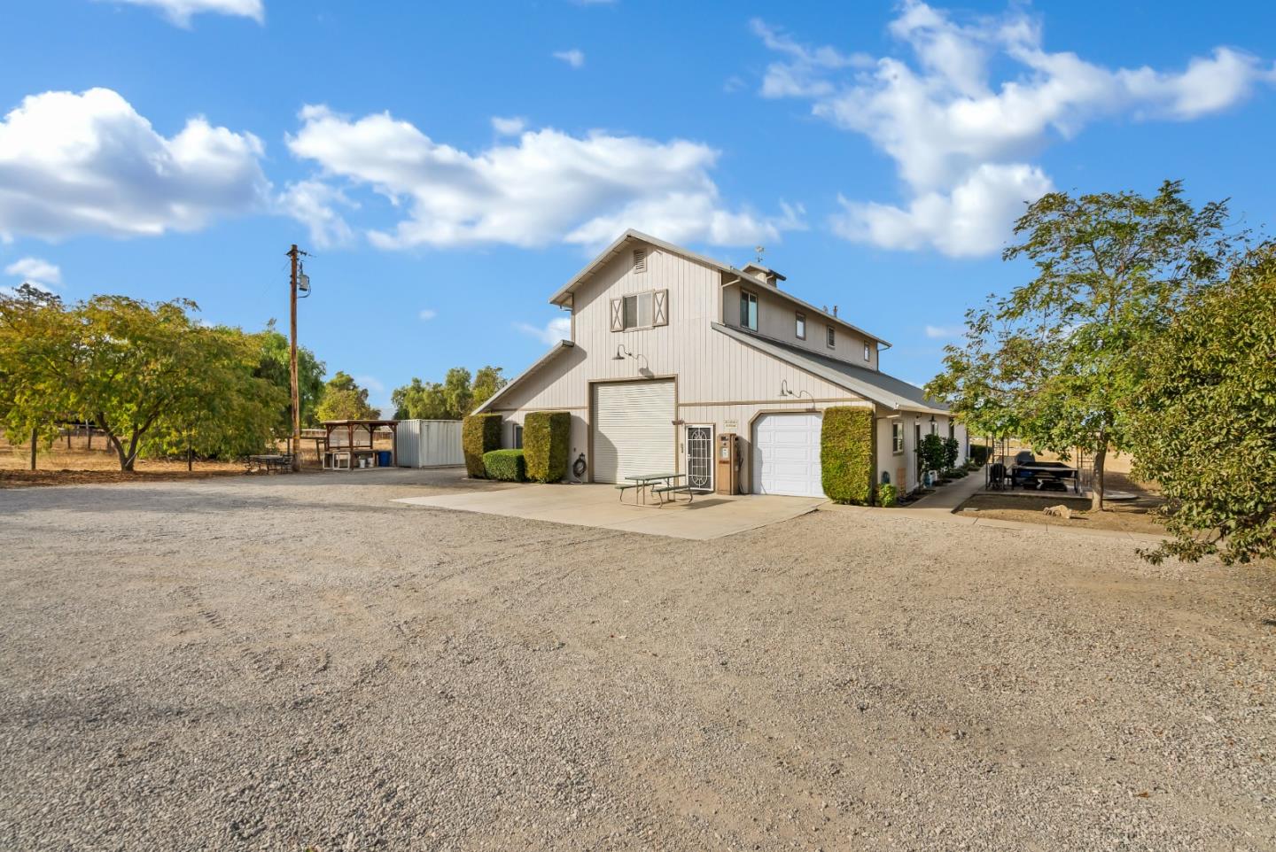 Detail Gallery Image 91 of 158 For 300 Foothill Rd, Hollister,  CA 95023 - 4 Beds | 2/1 Baths