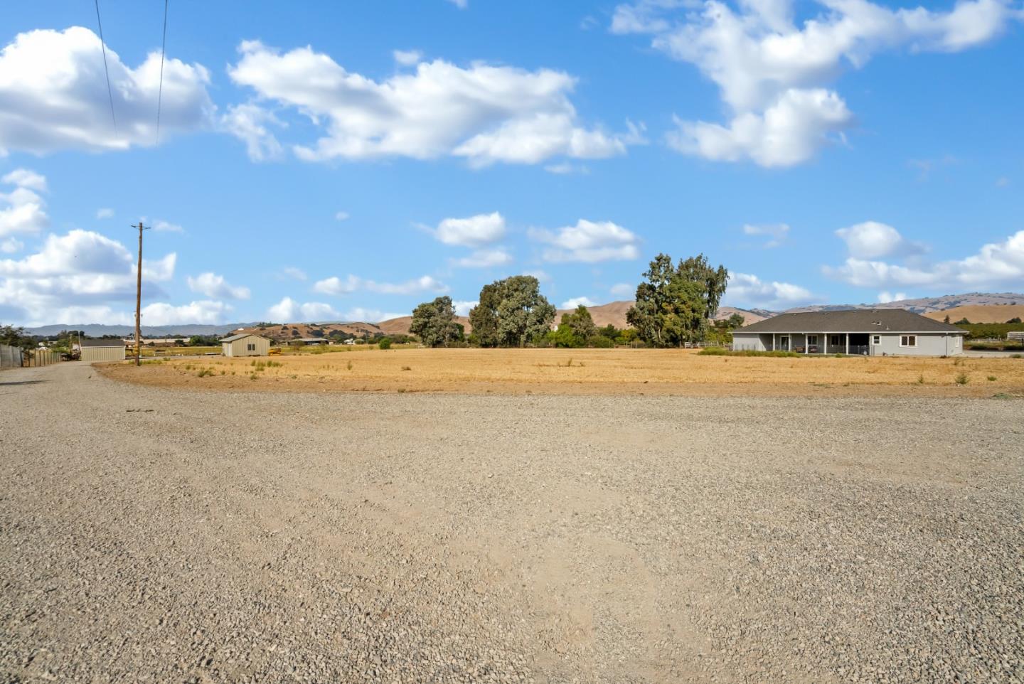 Detail Gallery Image 97 of 158 For 300 Foothill Rd, Hollister,  CA 95023 - 4 Beds | 2/1 Baths