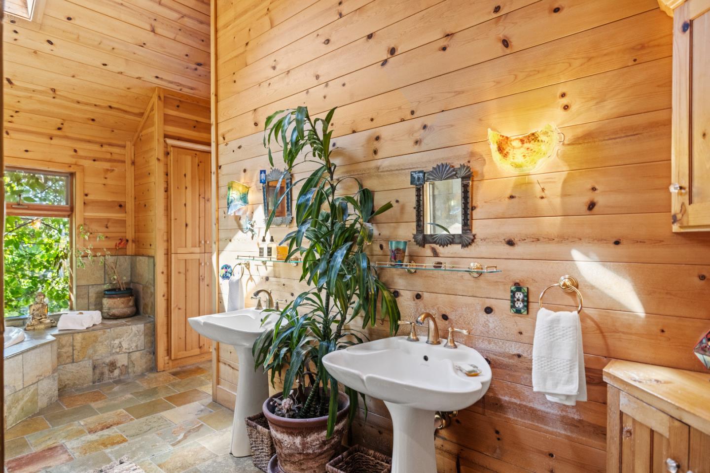Detail Gallery Image 16 of 62 For 994 Laurel Grove Dr, Soquel,  CA 95073 - 5 Beds | 4 Baths