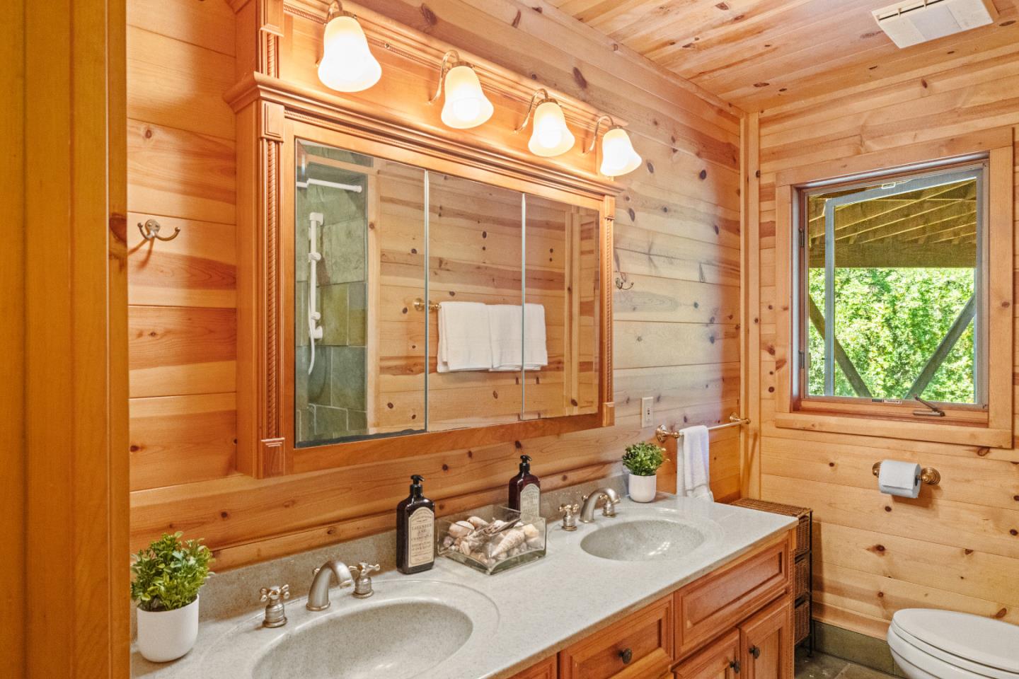 Detail Gallery Image 18 of 62 For 994 Laurel Grove Dr, Soquel,  CA 95073 - 5 Beds | 4 Baths