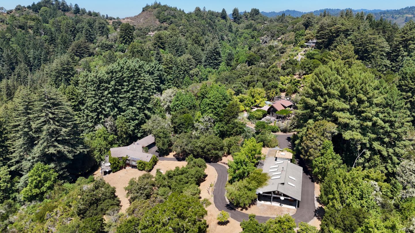 Detail Gallery Image 2 of 101 For 994 Laurel Grove Dr, Soquel,  CA 95073 - 5 Beds | 4 Baths