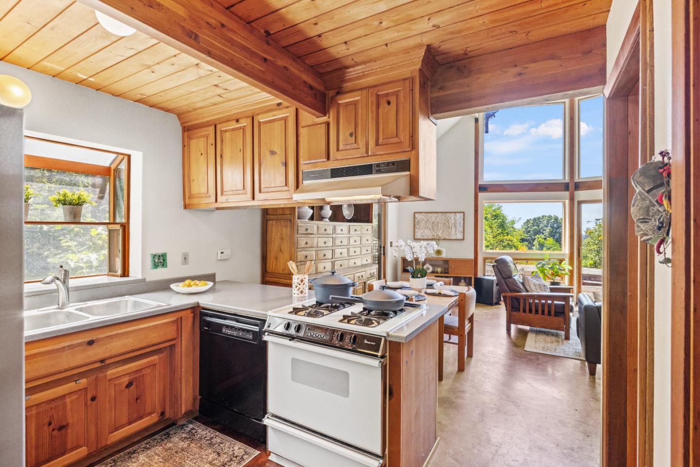 Detail Gallery Image 35 of 62 For 994 Laurel Grove Dr, Soquel,  CA 95073 - 5 Beds | 4 Baths