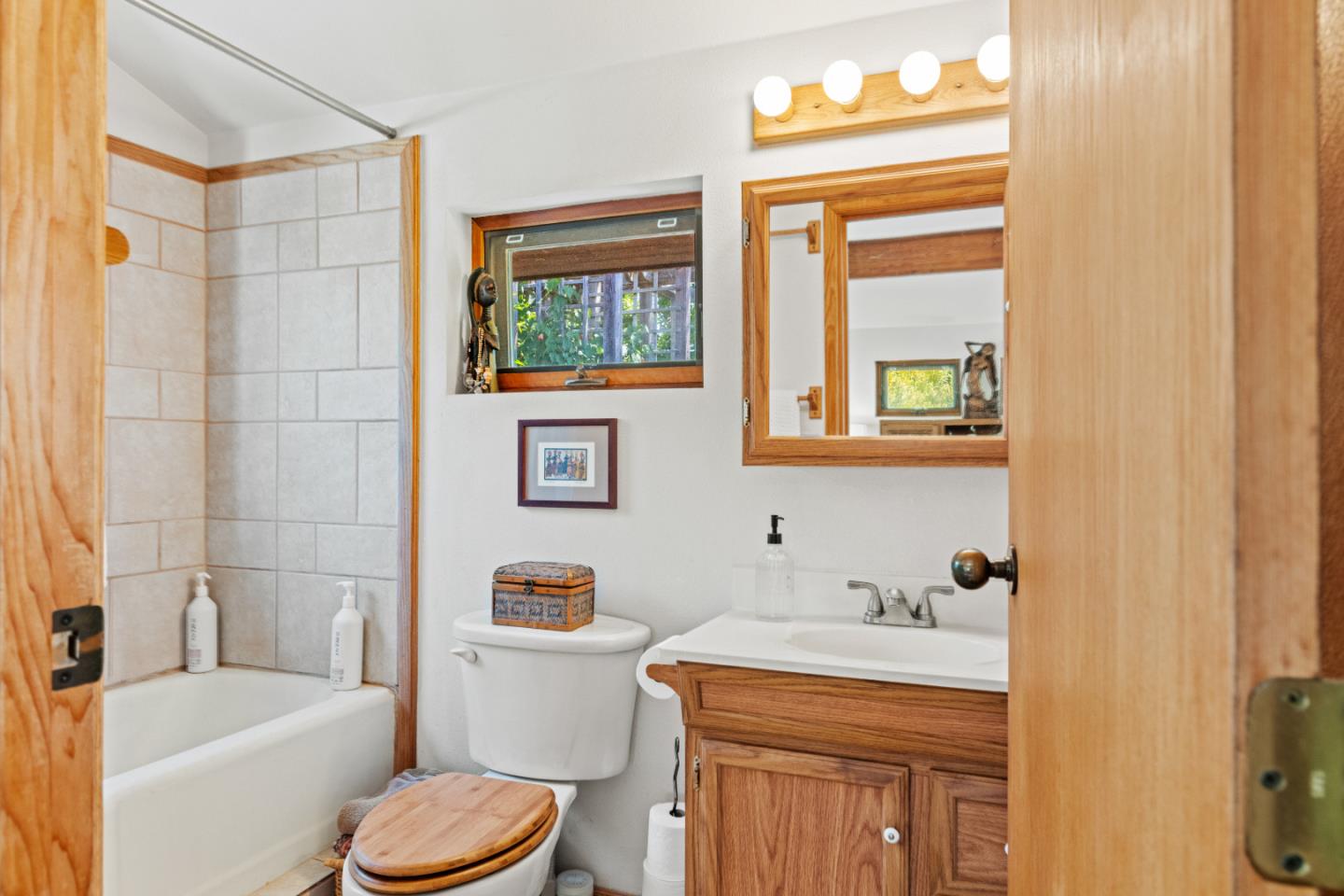 Detail Gallery Image 42 of 62 For 994 Laurel Grove Dr, Soquel,  CA 95073 - 5 Beds | 4 Baths