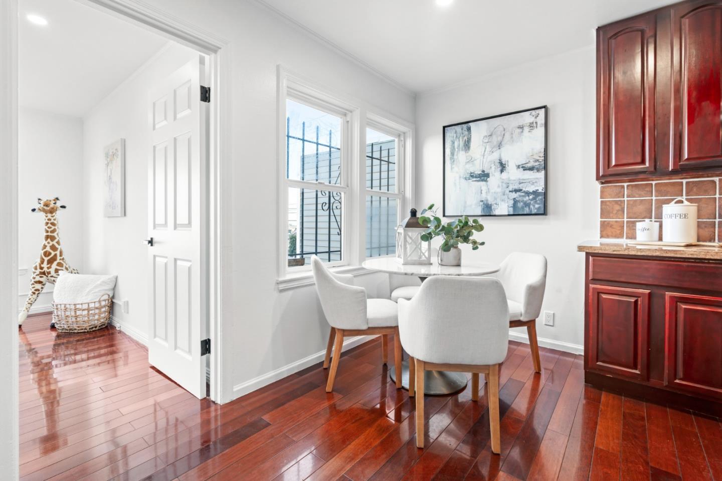 Detail Gallery Image 9 of 42 For 1539 Ingalls St, San Francisco,  CA 94124 - 4 Beds | 2 Baths