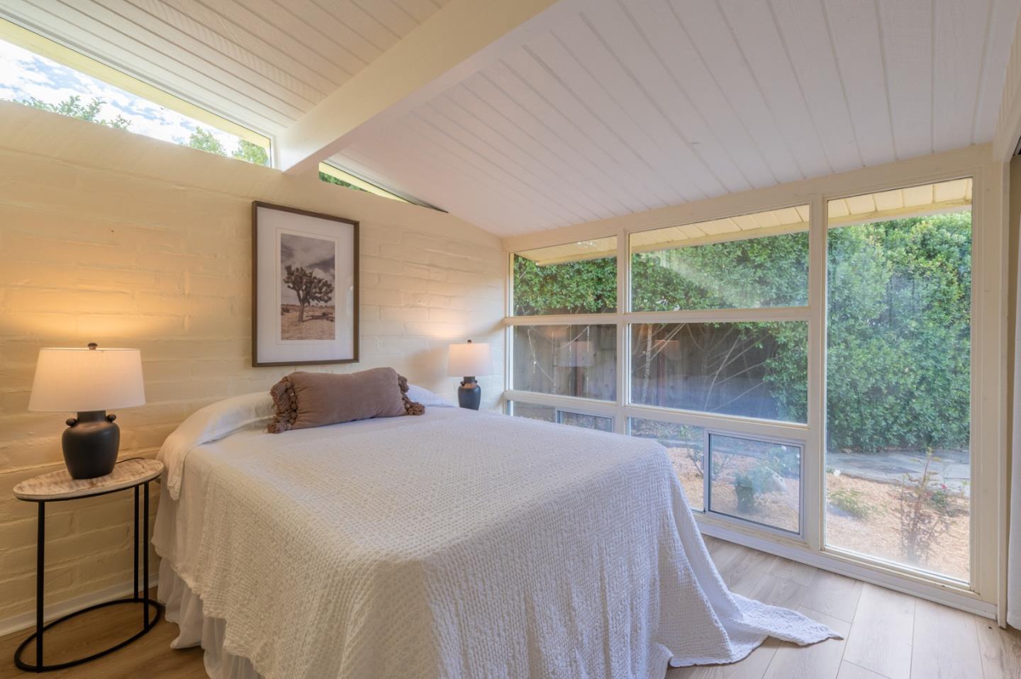 Detail Gallery Image 13 of 21 For 5 Laurel Dr, Carmel Valley,  CA 93924 - 3 Beds | 2 Baths