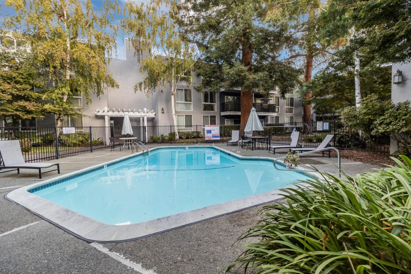 Detail Gallery Image 14 of 19 For 181 Del Medio Ave #305,  Mountain View,  CA 94040 - 1 Beds | 1 Baths