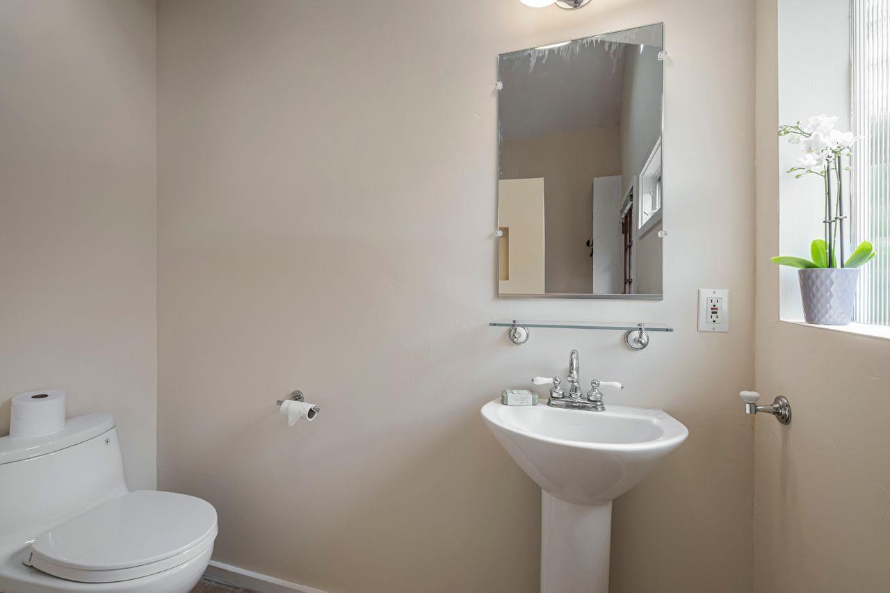 Detail Gallery Image 17 of 41 For 129/131 Berkshire Ave, Santa Cruz,  CA 95060 - – Beds | – Baths