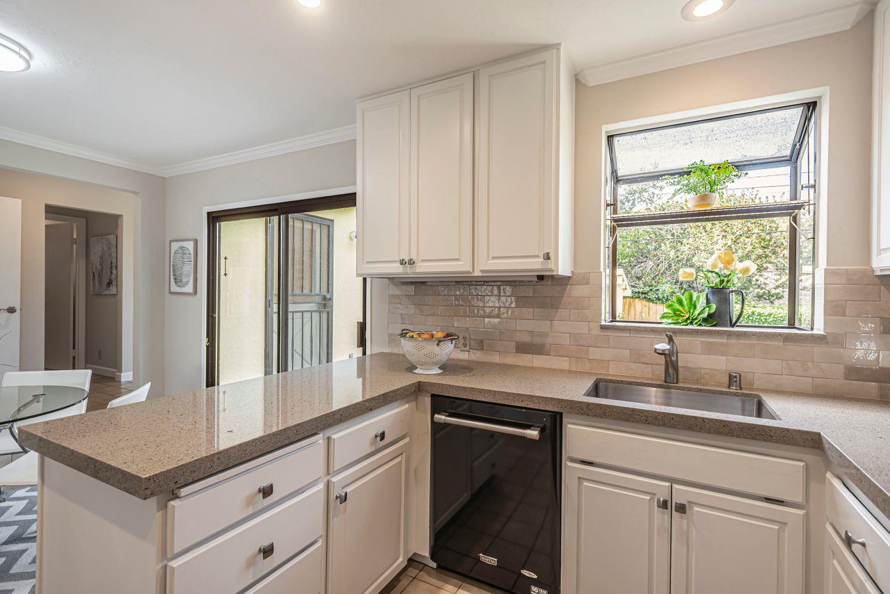 Detail Gallery Image 16 of 51 For 3706 Kenwood Ave, San Mateo,  CA 94403 - 3 Beds | 2 Baths