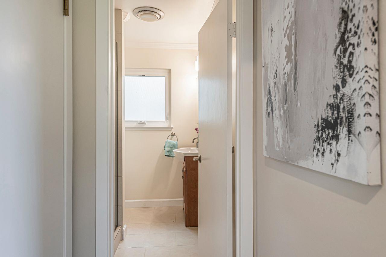 Detail Gallery Image 33 of 51 For 3706 Kenwood Ave, San Mateo,  CA 94403 - 3 Beds | 2 Baths