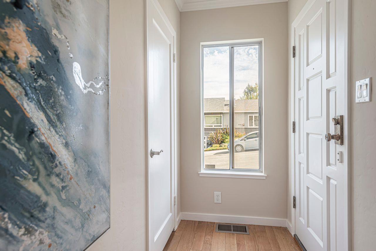 Detail Gallery Image 5 of 51 For 3706 Kenwood Ave, San Mateo,  CA 94403 - 3 Beds | 2 Baths