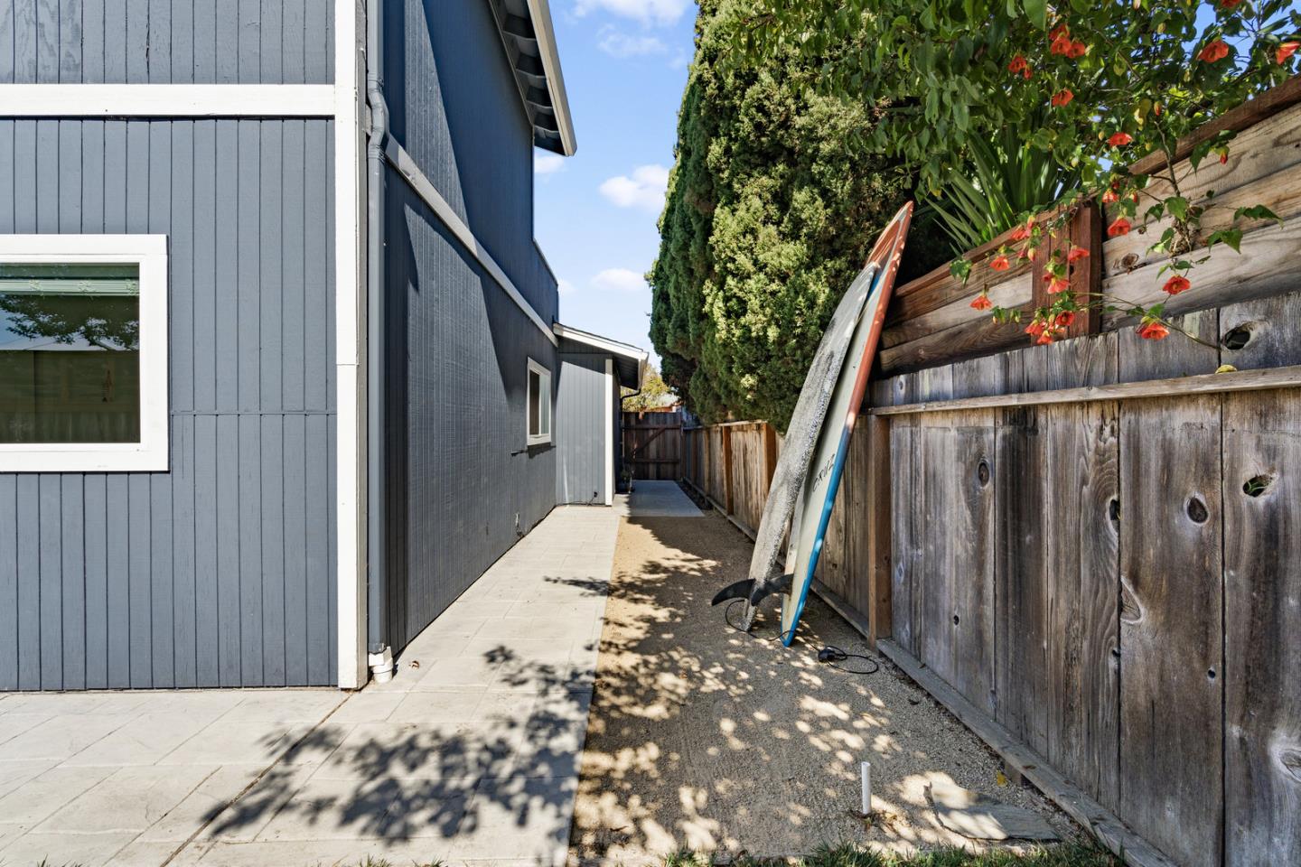 Detail Gallery Image 29 of 31 For 1477 Bulb Ave, Santa Cruz,  CA 95062 - 3 Beds | 2 Baths