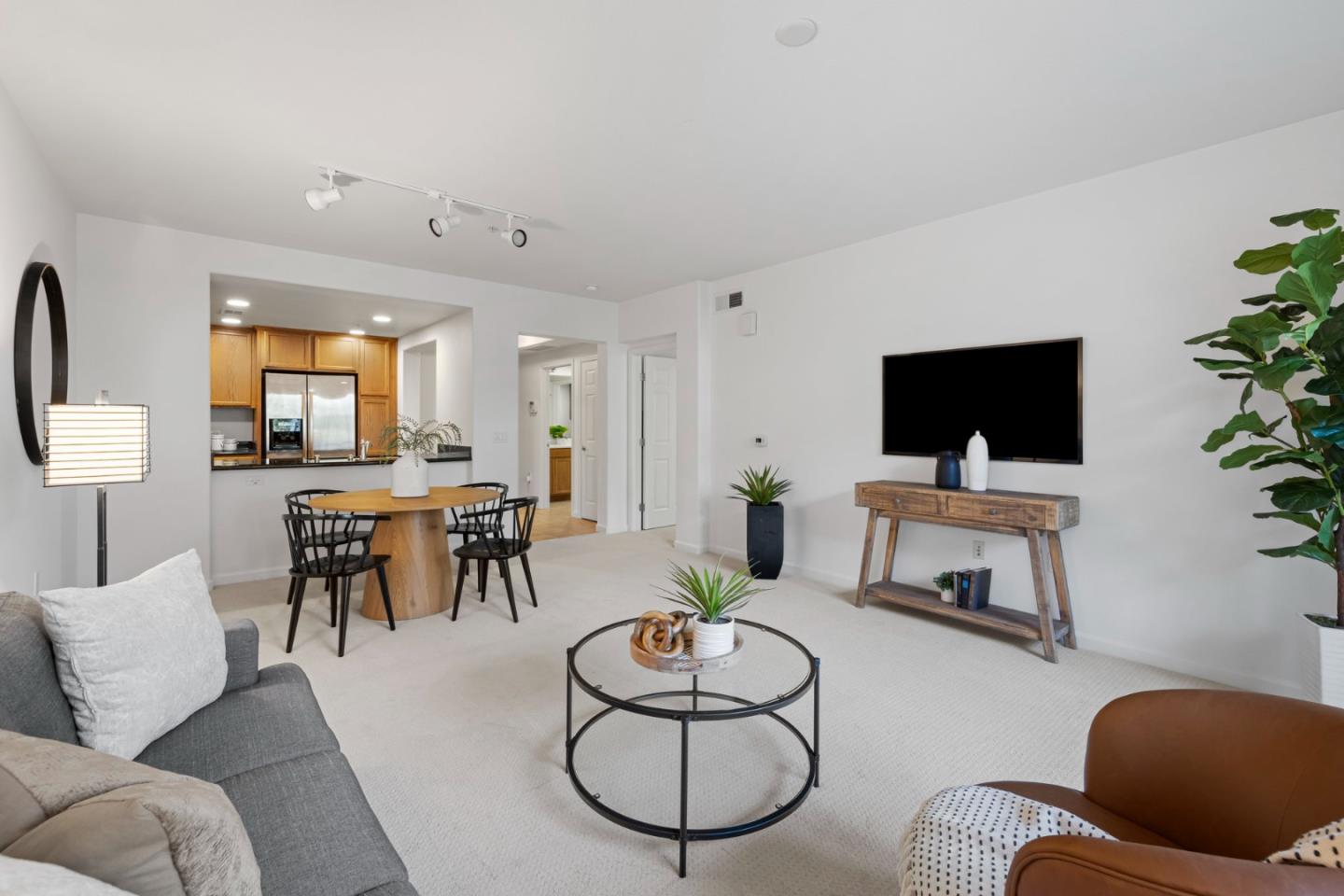 Detail Gallery Image 1 of 21 For 809 Auzerais Ave #356,  San Jose,  CA 95126 - 1 Beds | 1 Baths