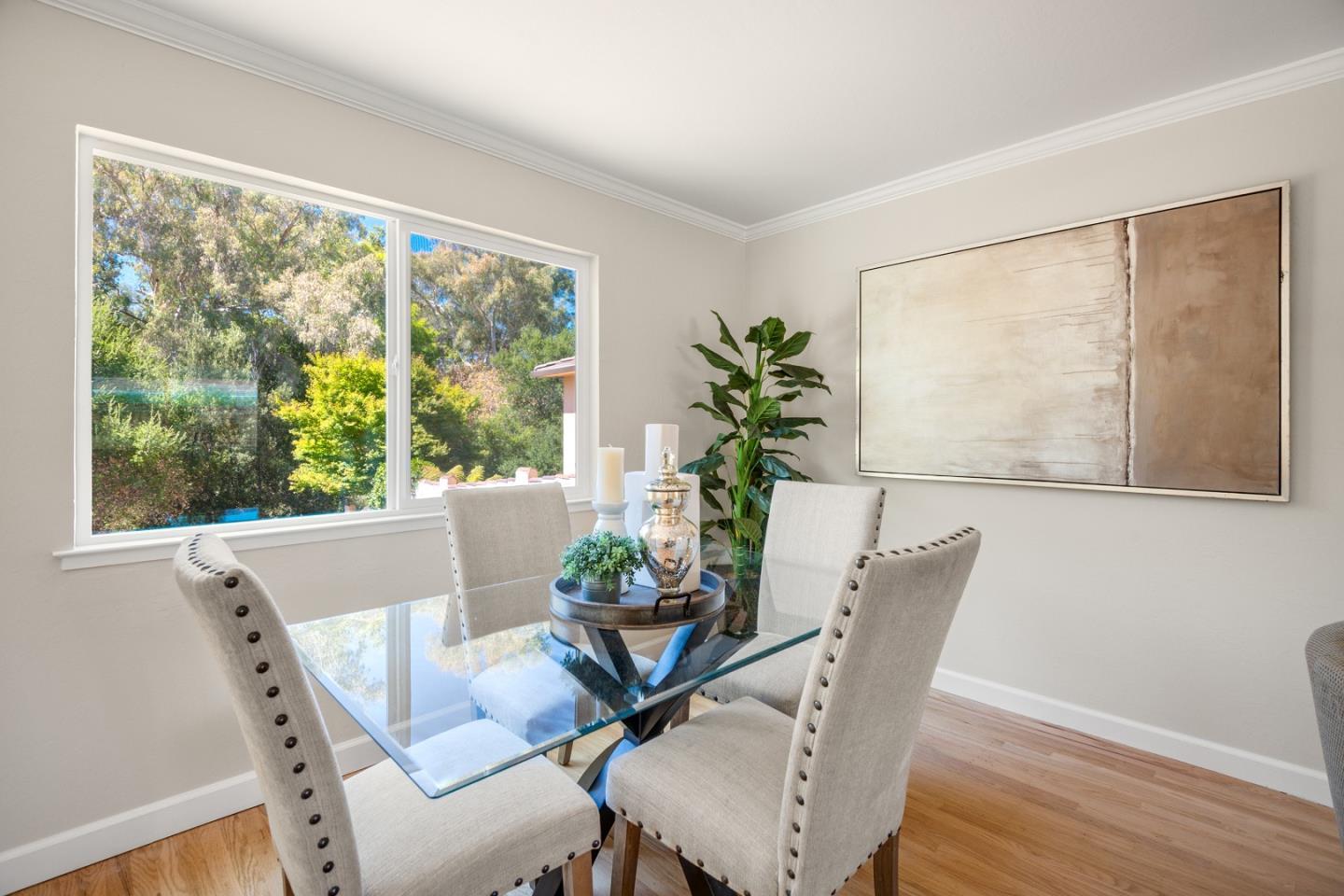 Detail Gallery Image 8 of 41 For 1637 Hyde Dr, Los Gatos,  CA 95032 - 5 Beds | 2/1 Baths