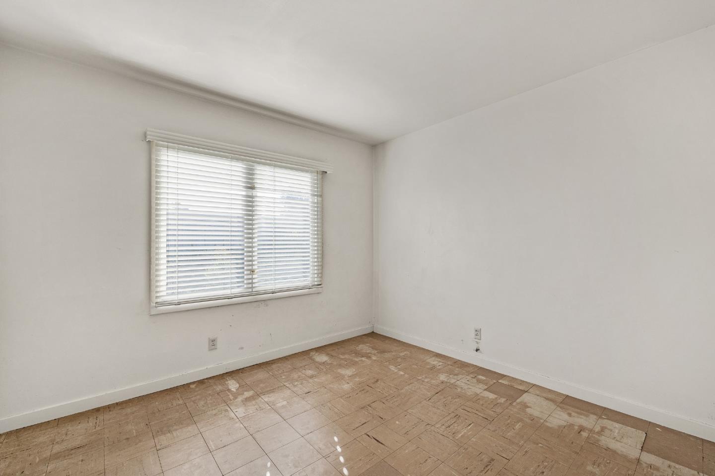Detail Gallery Image 9 of 31 For 3001 San Bruno Ave, San Francisco,  CA 94134 - – Beds | – Baths