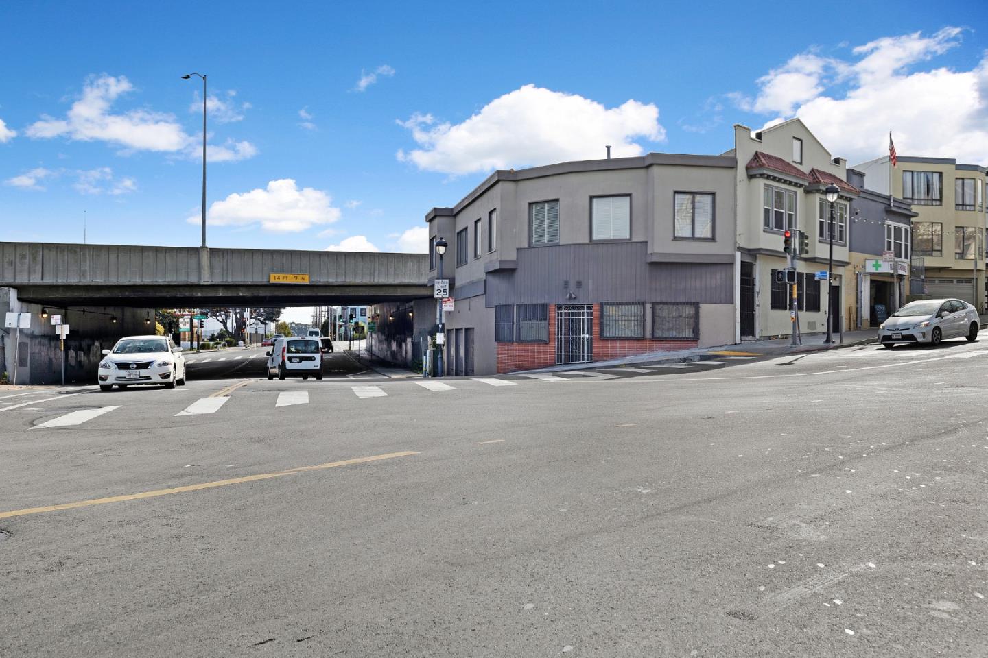 Detail Gallery Image 2 of 31 For 3001 San Bruno Ave, San Francisco,  CA 94134 - – Beds | – Baths