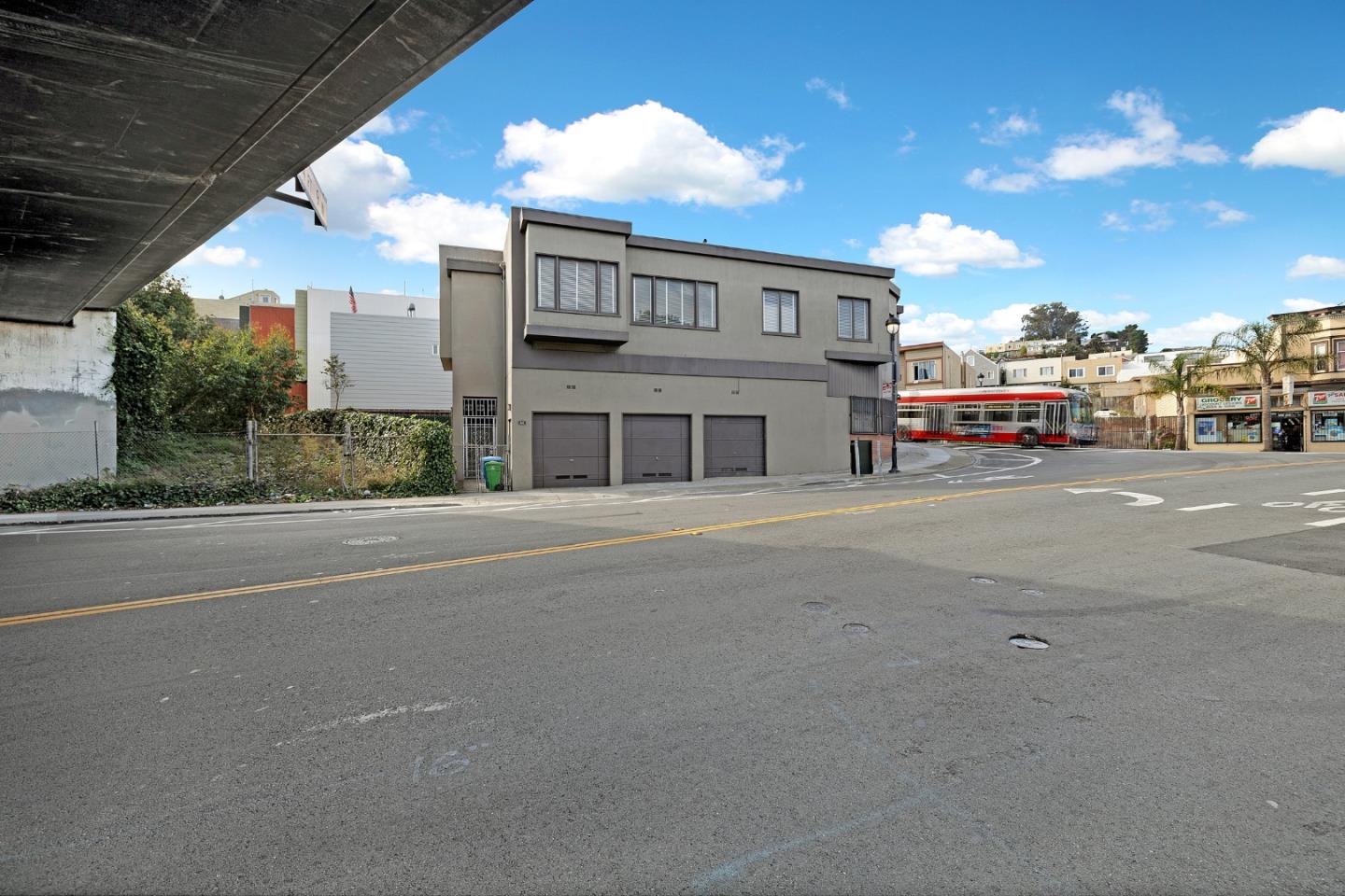Detail Gallery Image 4 of 31 For 3001 San Bruno Ave, San Francisco,  CA 94134 - – Beds | – Baths