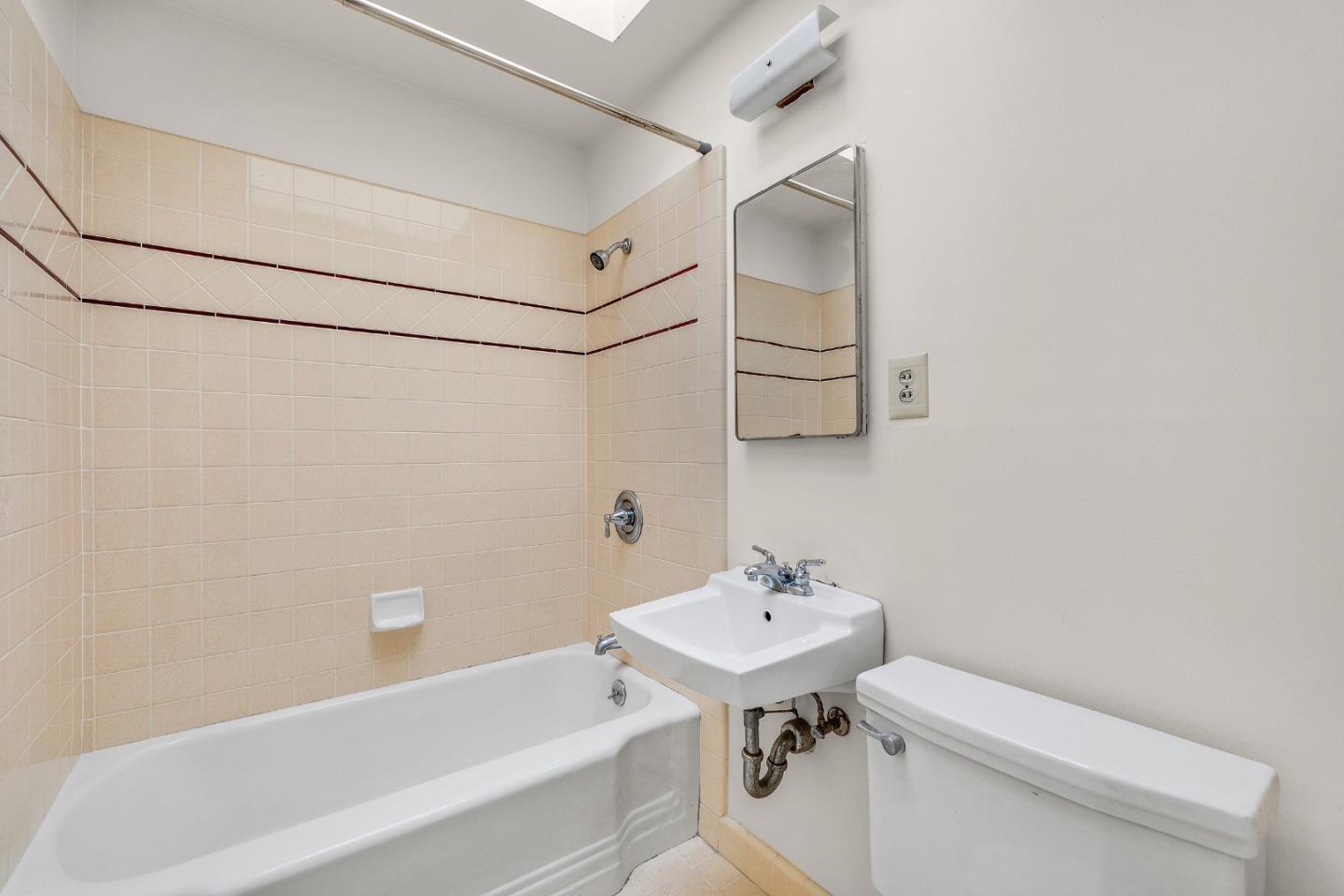 Detail Gallery Image 8 of 31 For 3001 San Bruno Ave, San Francisco,  CA 94134 - – Beds | – Baths