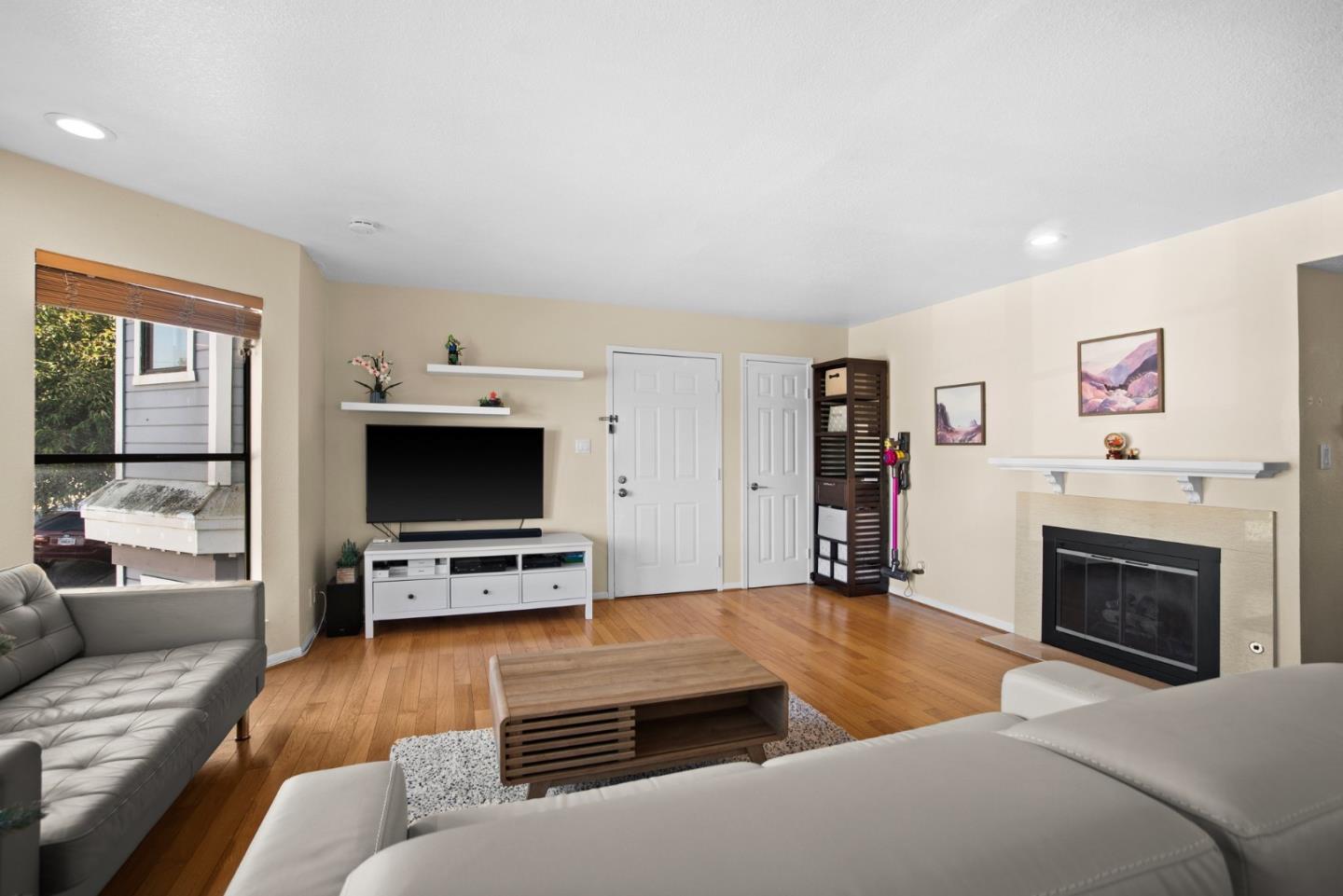 Detail Gallery Image 6 of 27 For 485 87th St #1,  Daly City,  CA 94015 - 2 Beds | 2 Baths