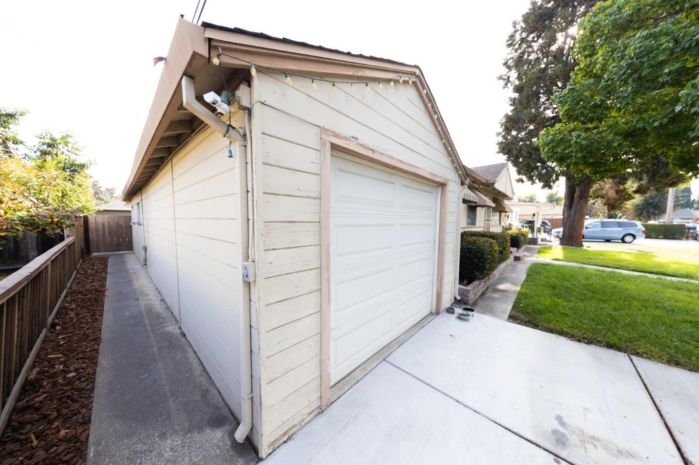 Detail Gallery Image 5 of 42 For 2178 Monticello Ave, San Jose,  CA 95125 - 4 Beds | 4 Baths