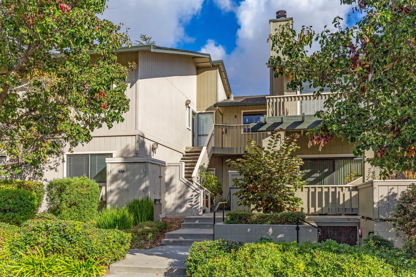 Detail Gallery Image 1 of 22 For 217 Ada Ave #9,  Mountain View,  CA 94043 - 2 Beds | 2 Baths