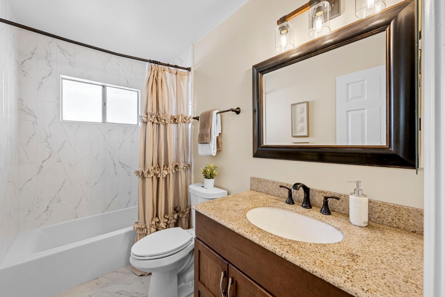 Detail Gallery Image 31 of 48 For 5028 Edenview Dr, San Jose,  CA 95111 - 3 Beds | 2/1 Baths