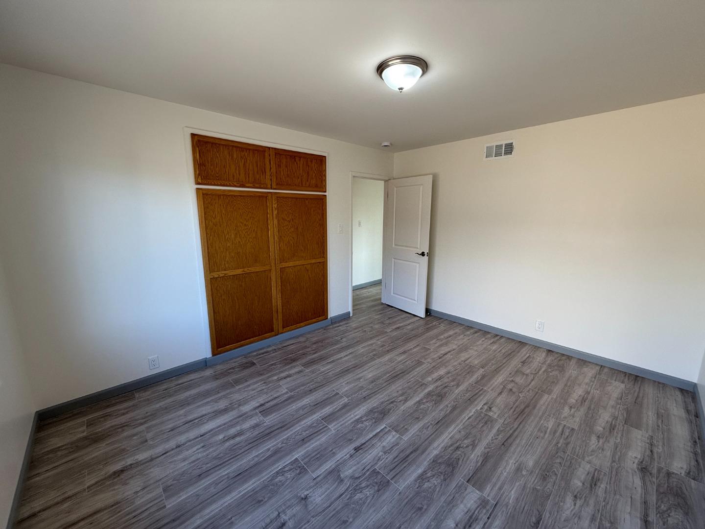 Detail Gallery Image 10 of 18 For 21 Emerald Ct, South San Francisco,  CA 94080 - 3 Beds | 1 Baths