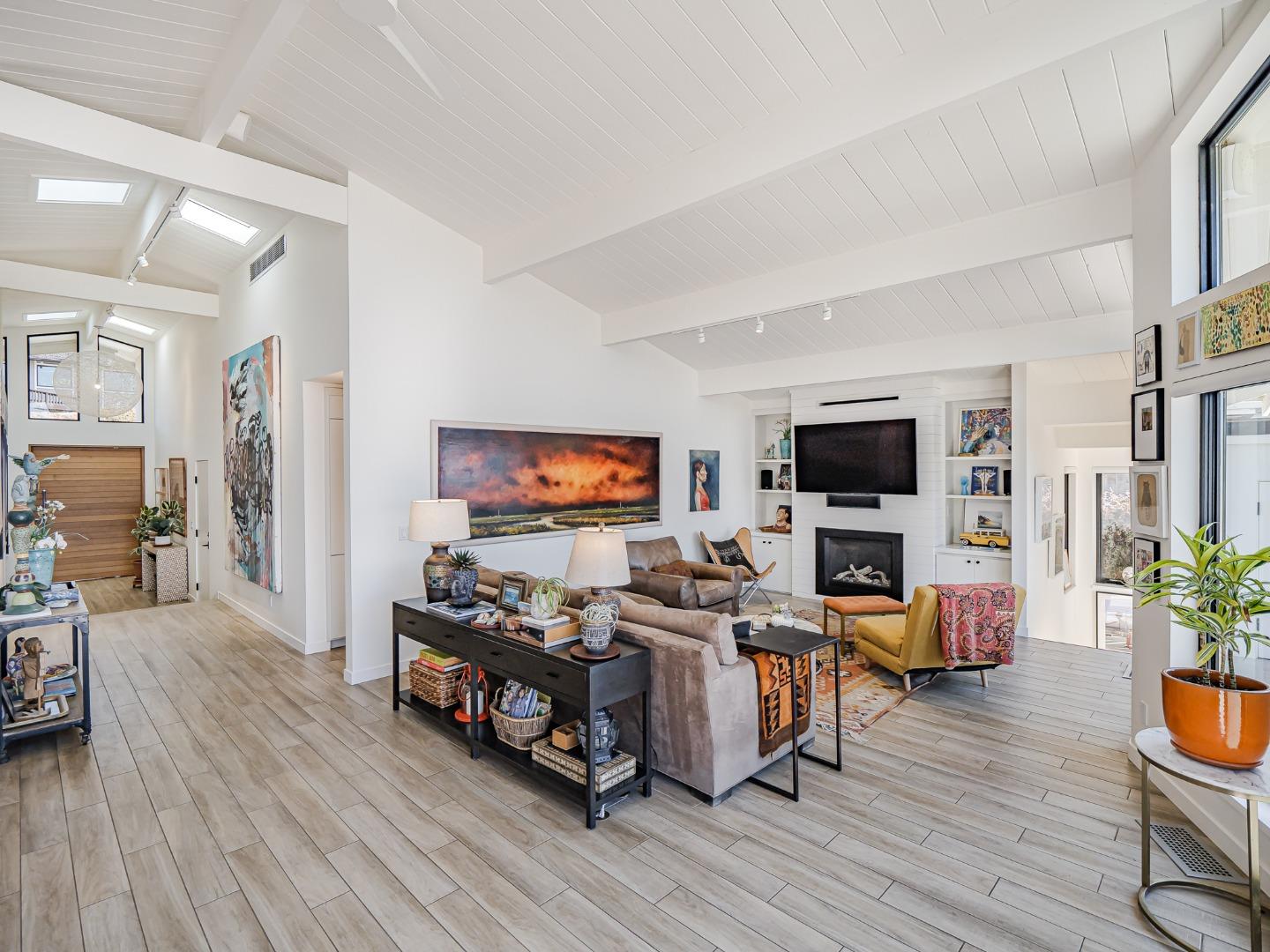 Detail Gallery Image 12 of 97 For 249 via Concha, Aptos,  CA 95003 - 3 Beds | 3/1 Baths