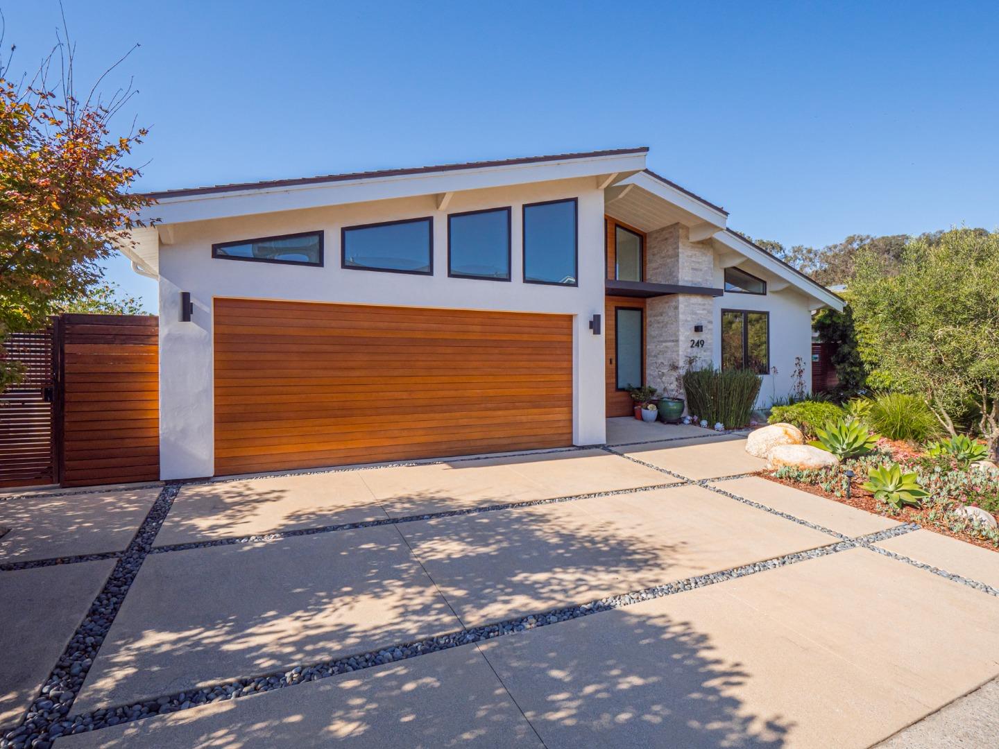 Detail Gallery Image 5 of 97 For 249 via Concha, Aptos,  CA 95003 - 3 Beds | 3/1 Baths