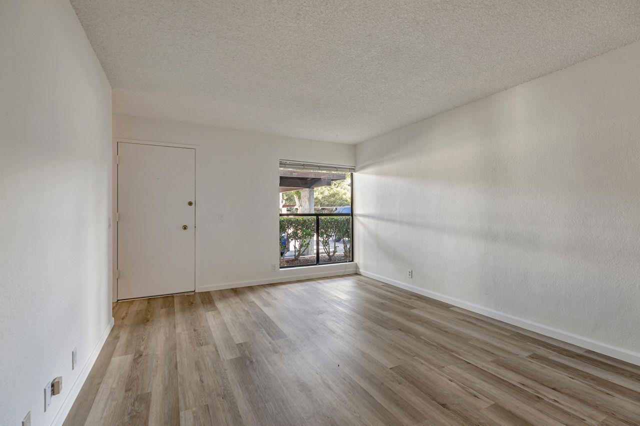 Detail Gallery Image 11 of 50 For 500 Glenwood Cir #214,  Monterey,  CA 93940 - 1 Beds | 1 Baths