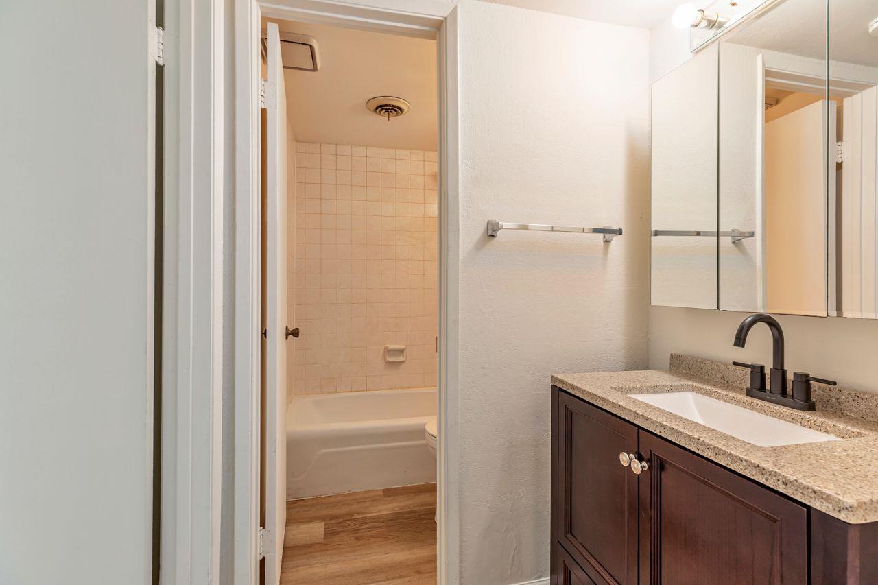 Detail Gallery Image 22 of 50 For 500 Glenwood Cir #214,  Monterey,  CA 93940 - 1 Beds | 1 Baths