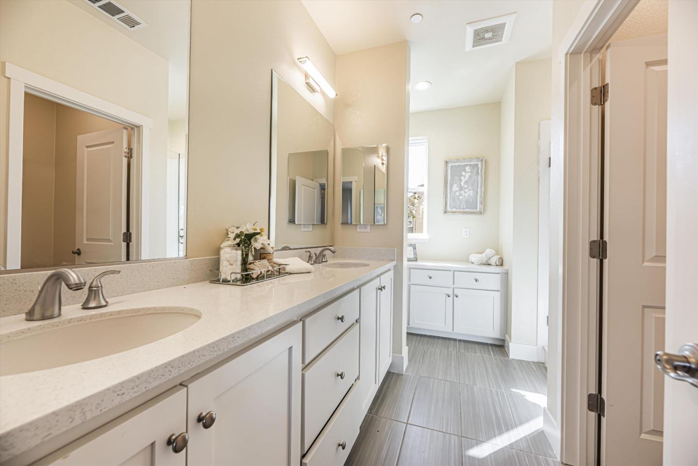 Detail Gallery Image 22 of 34 For 166 Tilton, San Mateo,  CA 94401 - 2 Beds | 2 Baths