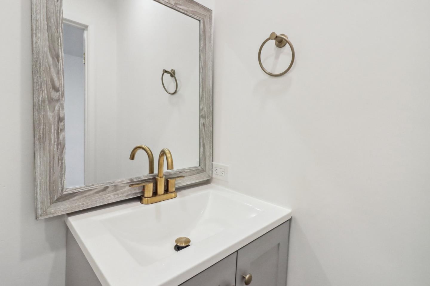 Detail Gallery Image 12 of 25 For 15111 Freeman Ave #84,  Lawndale,  CA 90260 - 3 Beds | 2/1 Baths