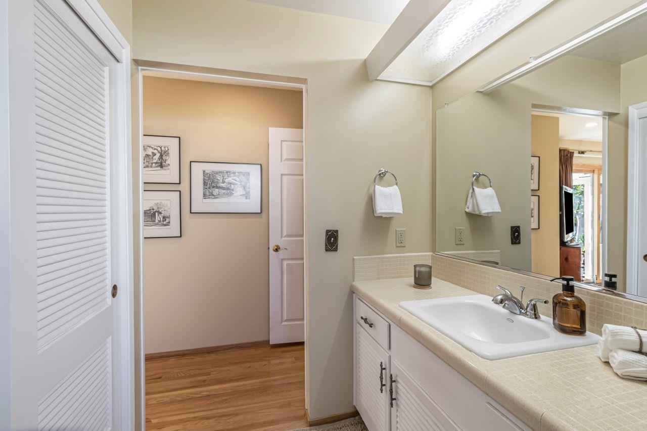 Detail Gallery Image 15 of 29 For 12108 Ingrid Ct, Saratoga,  CA 95070 - 4 Beds | 2/1 Baths