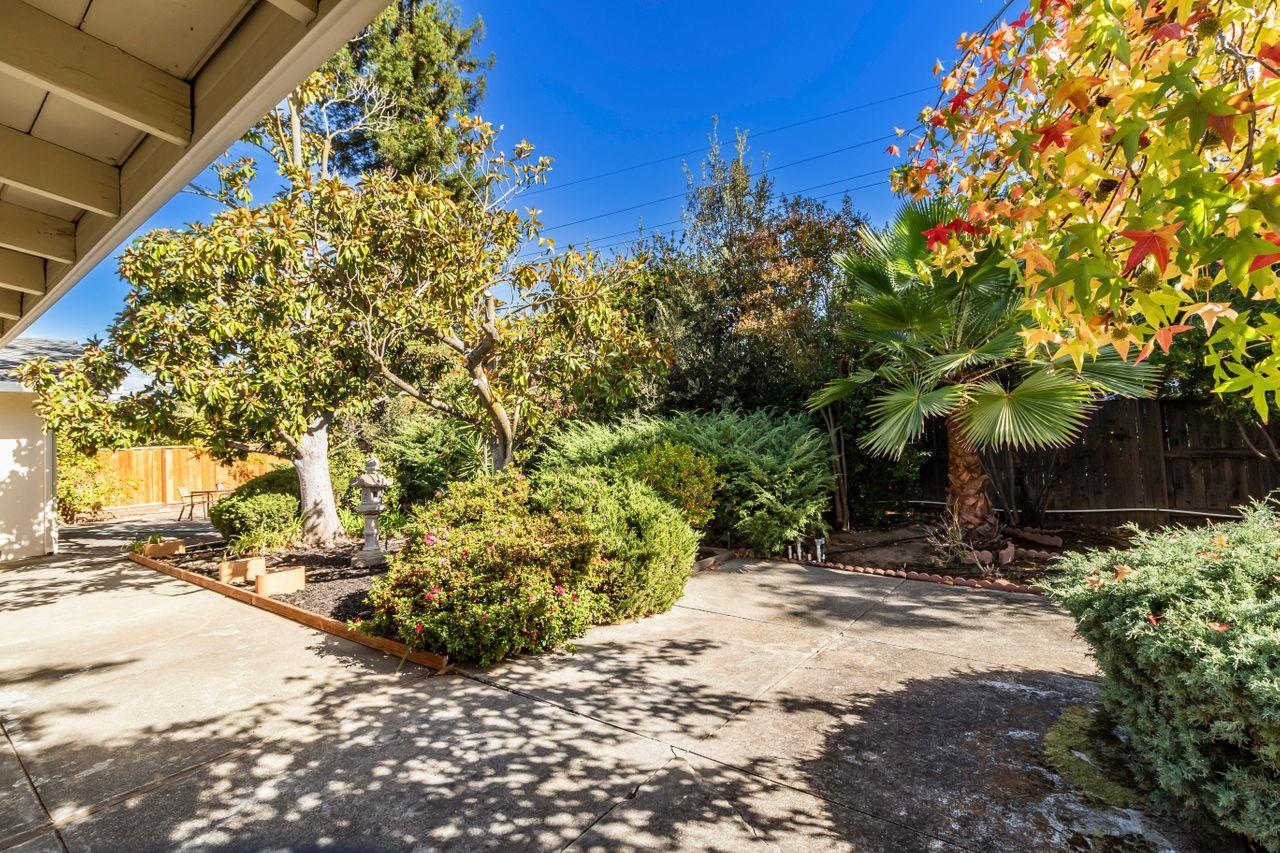 Detail Gallery Image 25 of 29 For 12108 Ingrid Ct, Saratoga,  CA 95070 - 4 Beds | 2/1 Baths