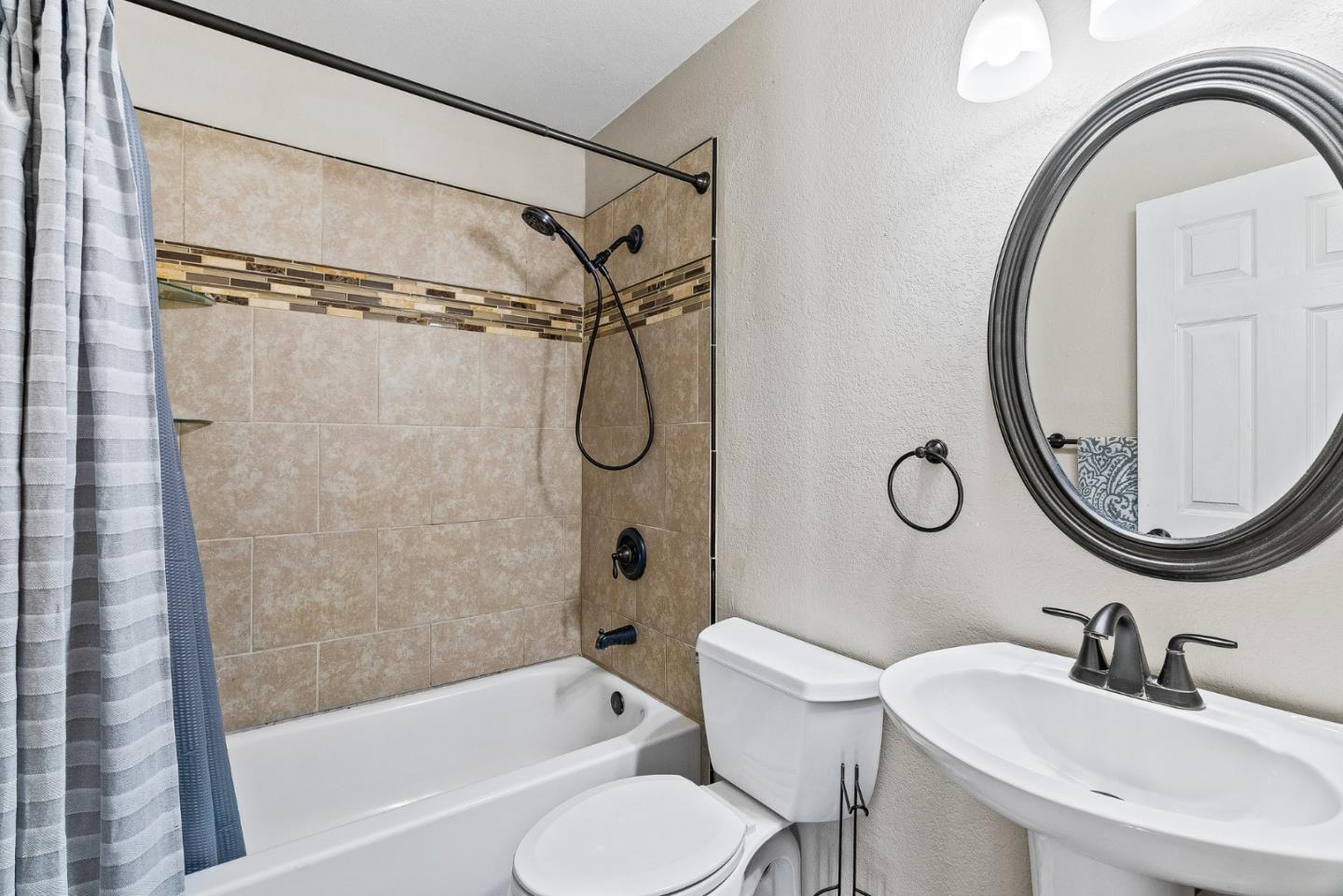 Detail Gallery Image 21 of 35 For 111 Bean Creek Rd #180,  Scotts Valley,  CA 95066 - 2 Beds | 2/1 Baths